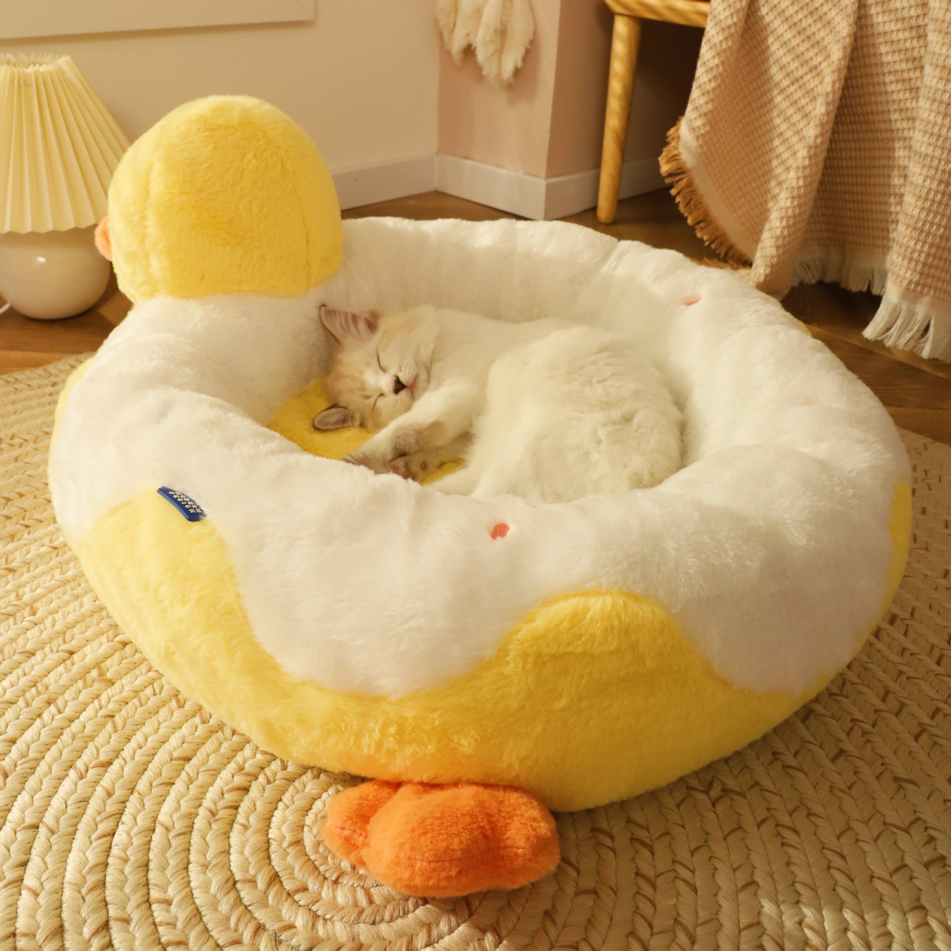 Warm Chick Bed for Cats & Dogs side